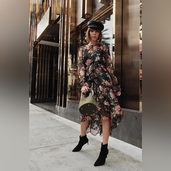 Worthington black patent kitten heel booties preowned - Picture 4 of 7